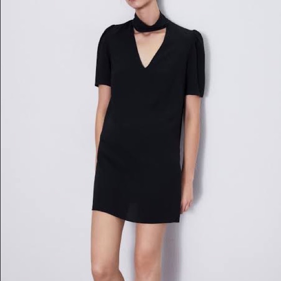 Zara V Neck Dress with choker neck collar - Picture 4 of 14